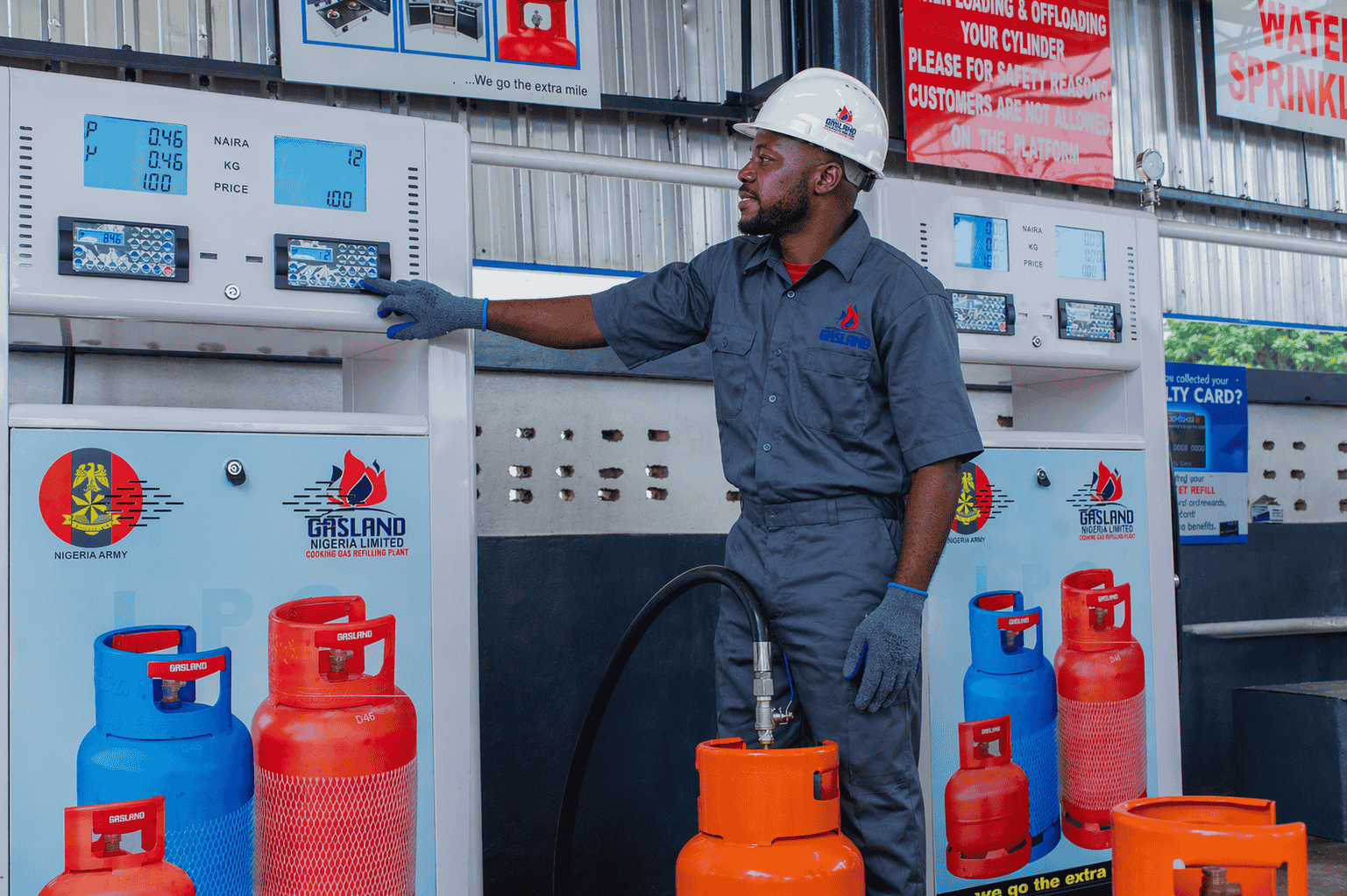 platform-with-and operator-filling